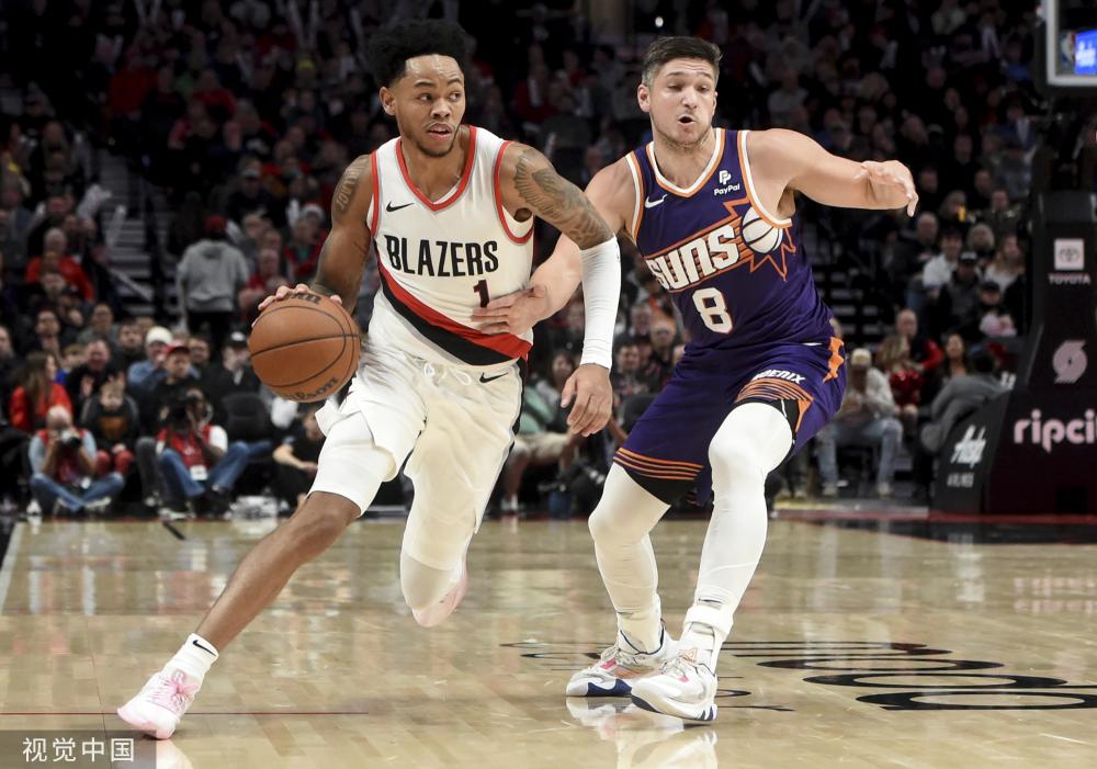 和防守两端 和防守两端